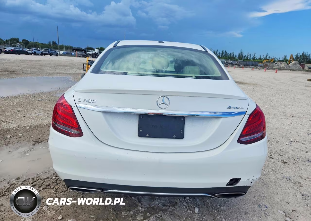2016 Mercedes-Benz C 300 4Matic VIN:55SWF4KB5GU111569 - 6