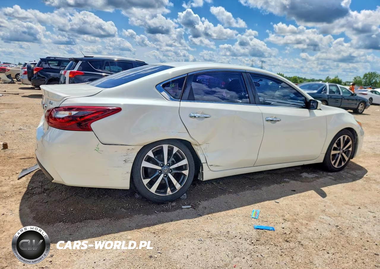 2017 Nissan Altima 2.5 Sr VIN:1N4AL3AP0HC156614 - 3