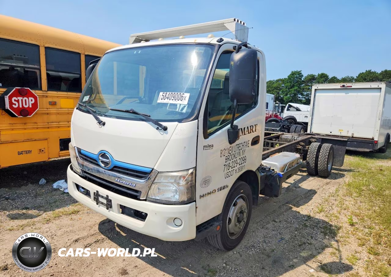 2014 Hino 195