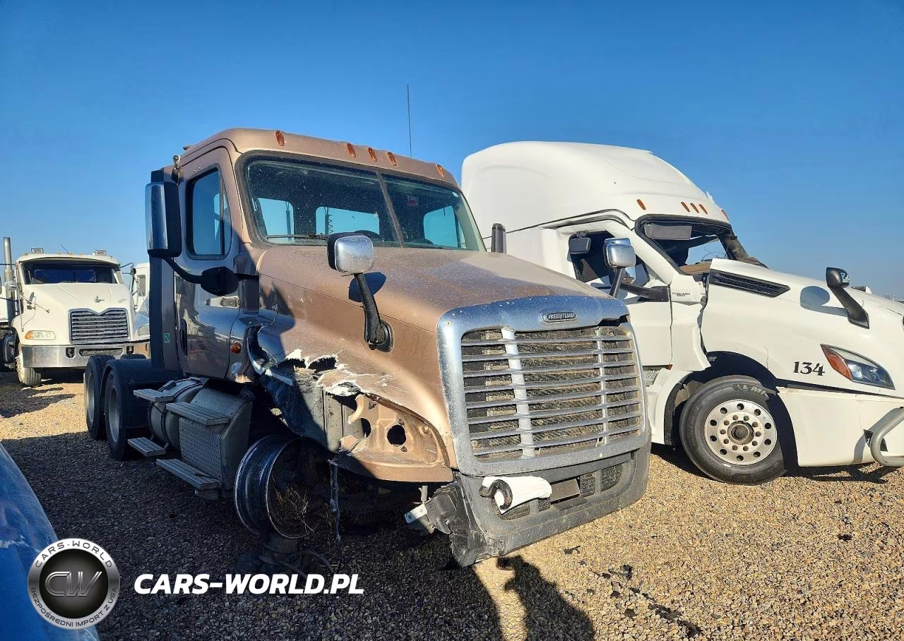 2015 Freightliner Cascadia Semi Truck
