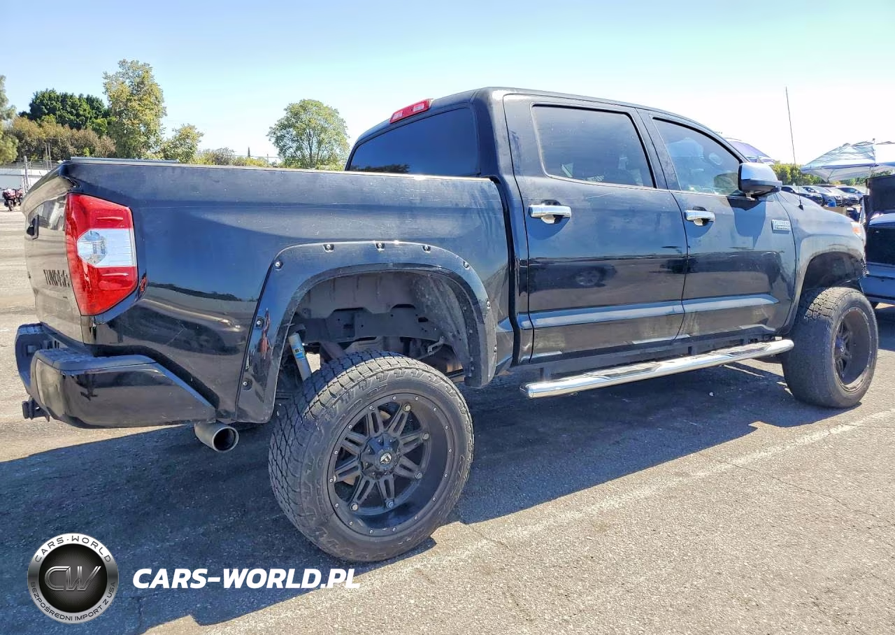 2018 Toyota Tundra Platinum VIN:5TFAW5F10JX696397 - 3