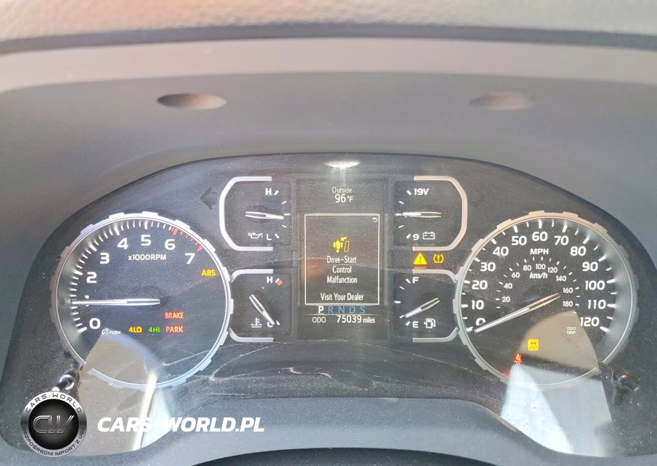 2018 Toyota Tundra Platinum VIN:5TFAW5F10JX696397 - 9