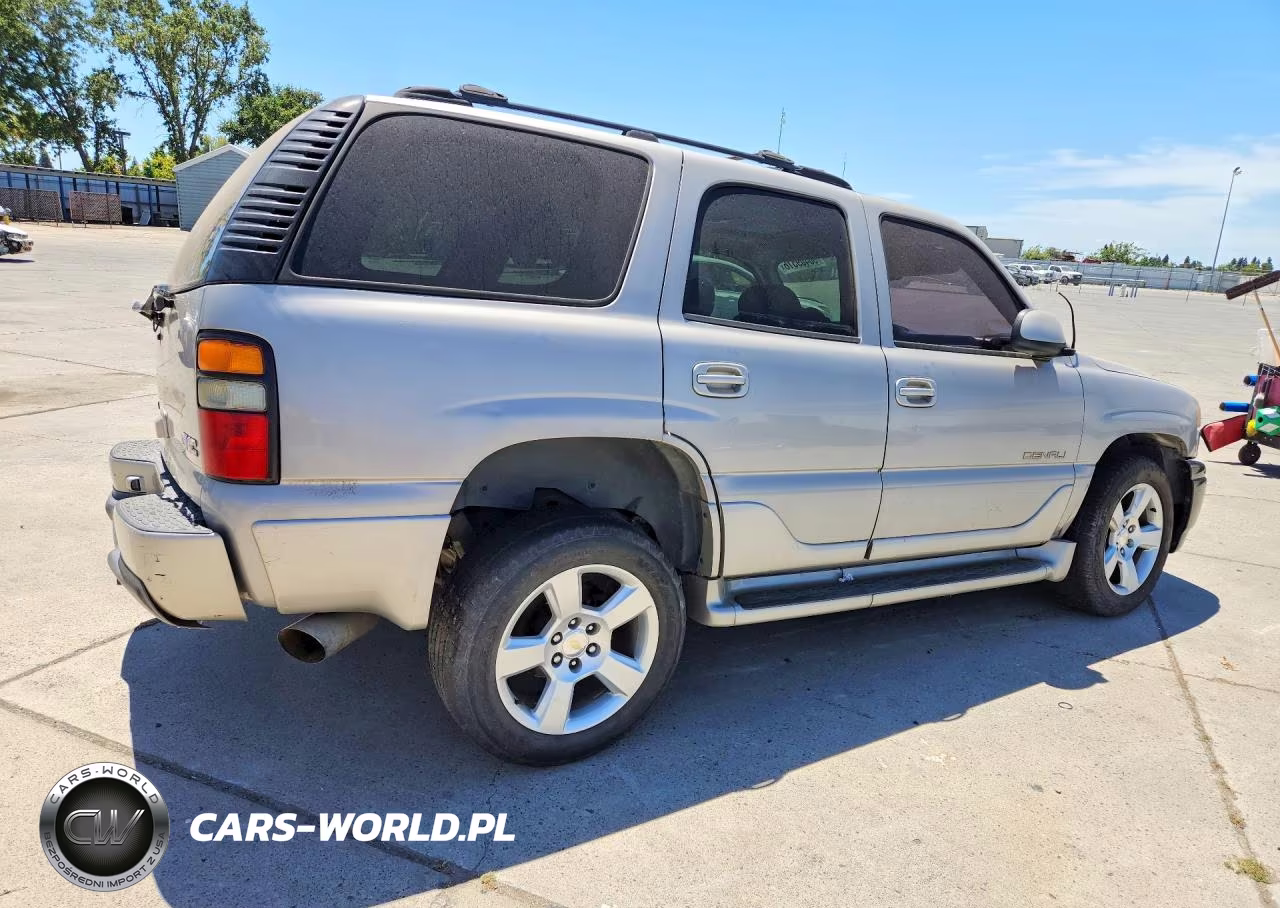 2005 GMC Yukon Denali VIN:1GKEK63U45J212827 - 3