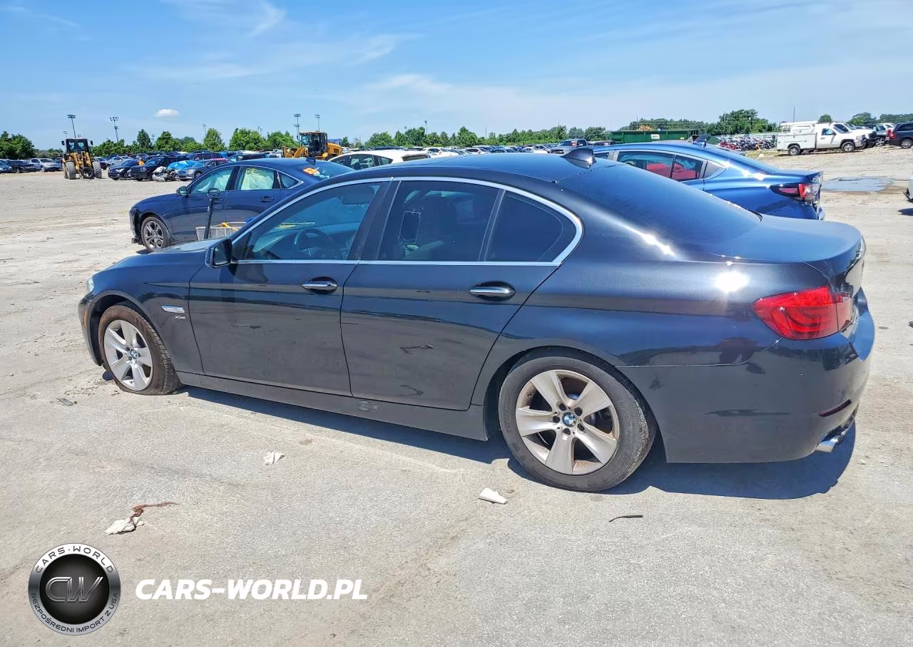 2012 BMW 528 Xi VIN:WBAXH5C50CDW10521 - 2