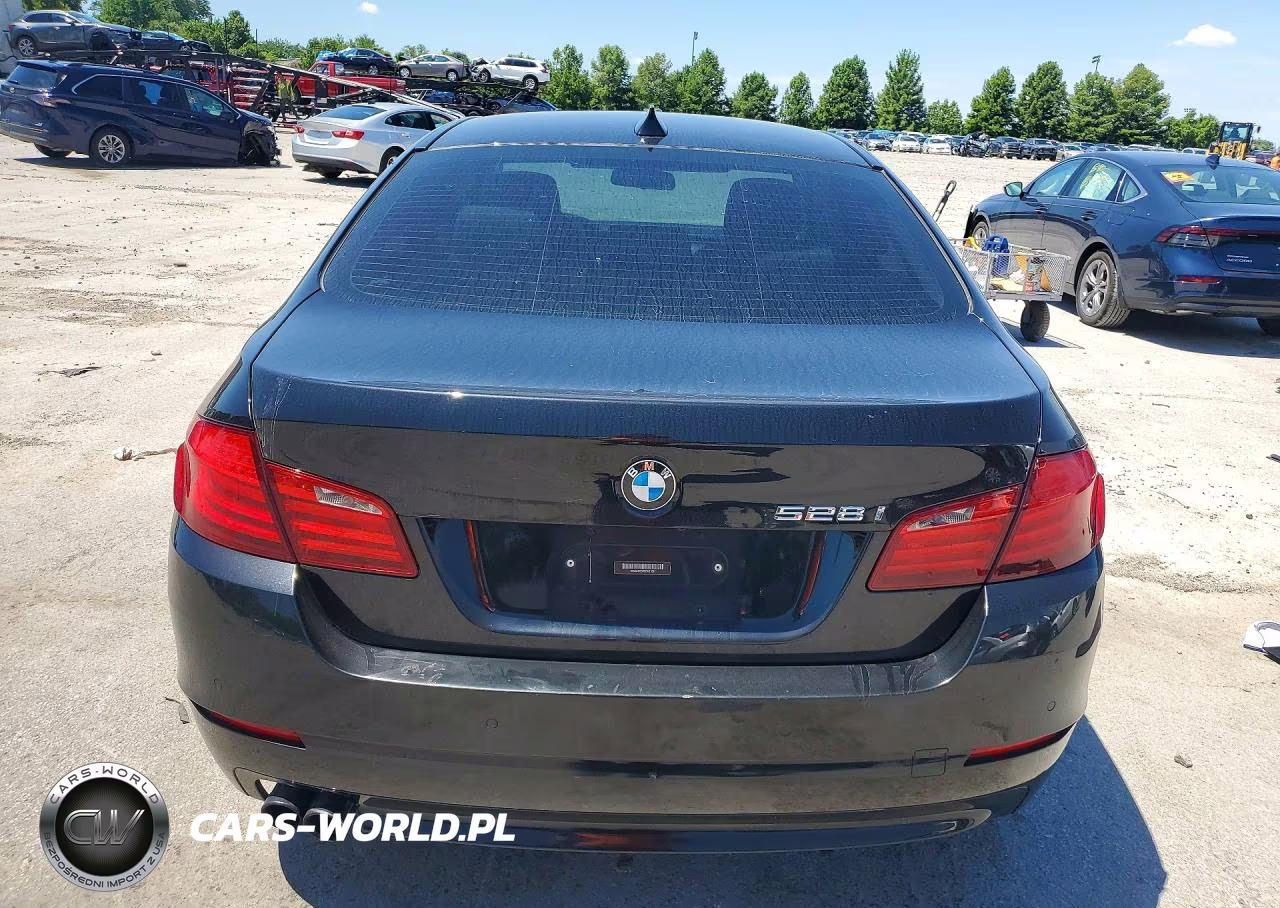 2012 BMW 528 Xi VIN:WBAXH5C50CDW10521 - 6