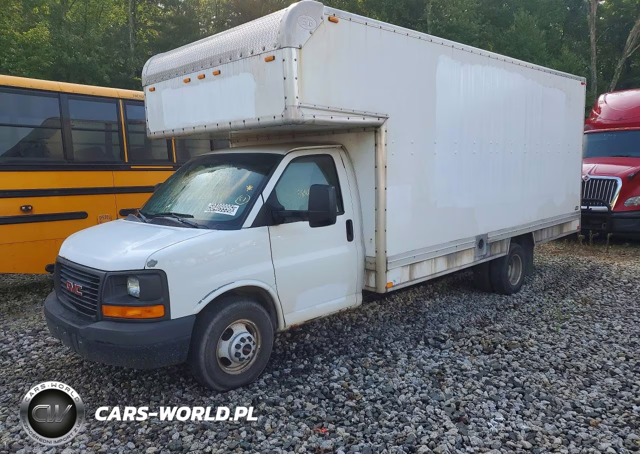 2012 GMC Savana Box Truck
