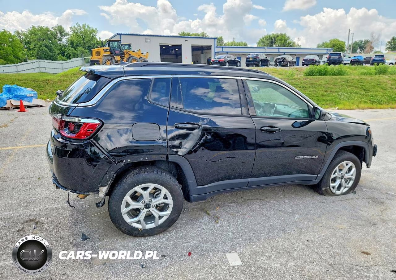 2025 Jeep Compass Latitude VIN:3C4NJDBN3ST597346 - 3
