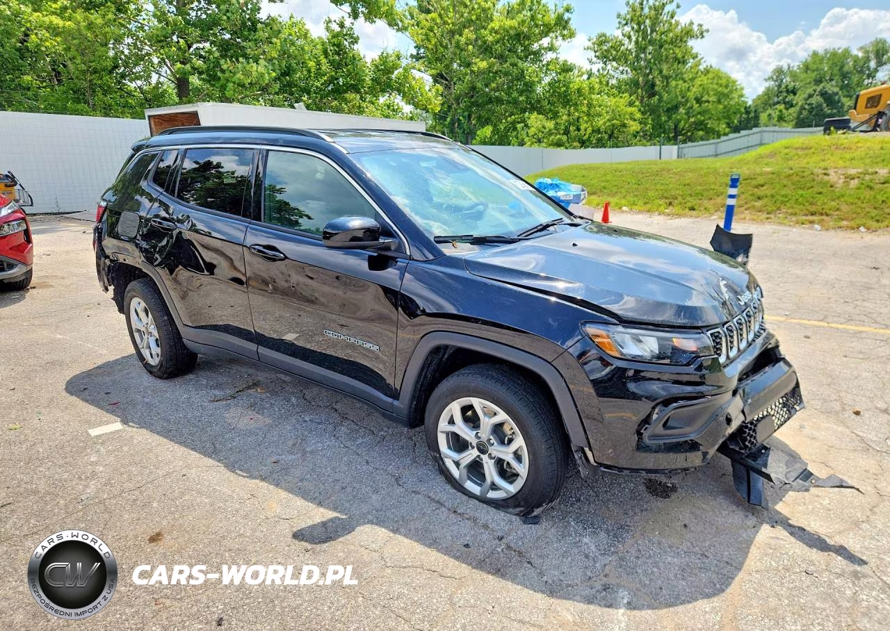 2025 Jeep Compass Latitude VIN:3C4NJDBN3ST597346 - 4