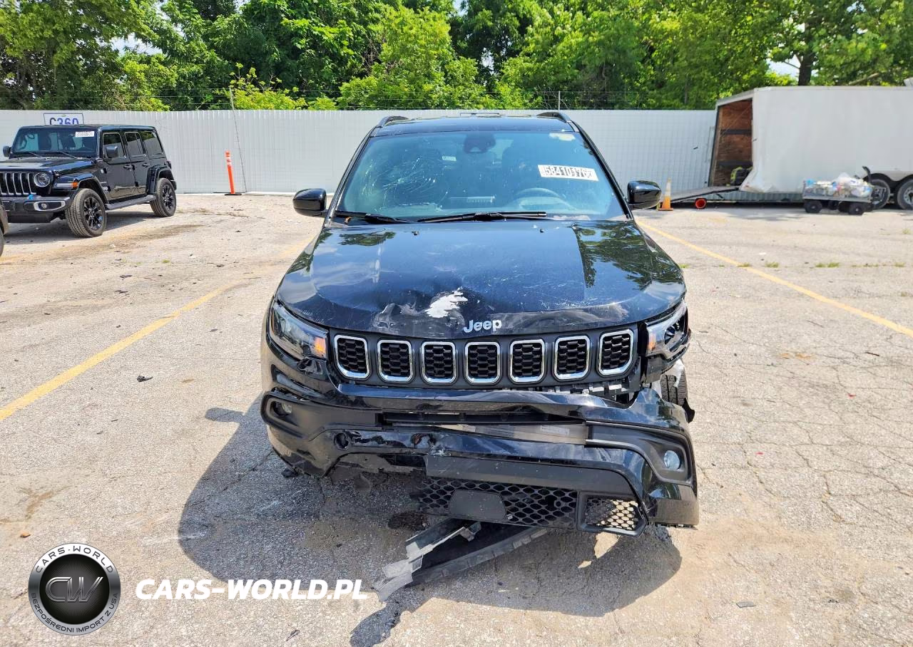 2025 Jeep Compass Latitude VIN:3C4NJDBN3ST597346 - 5
