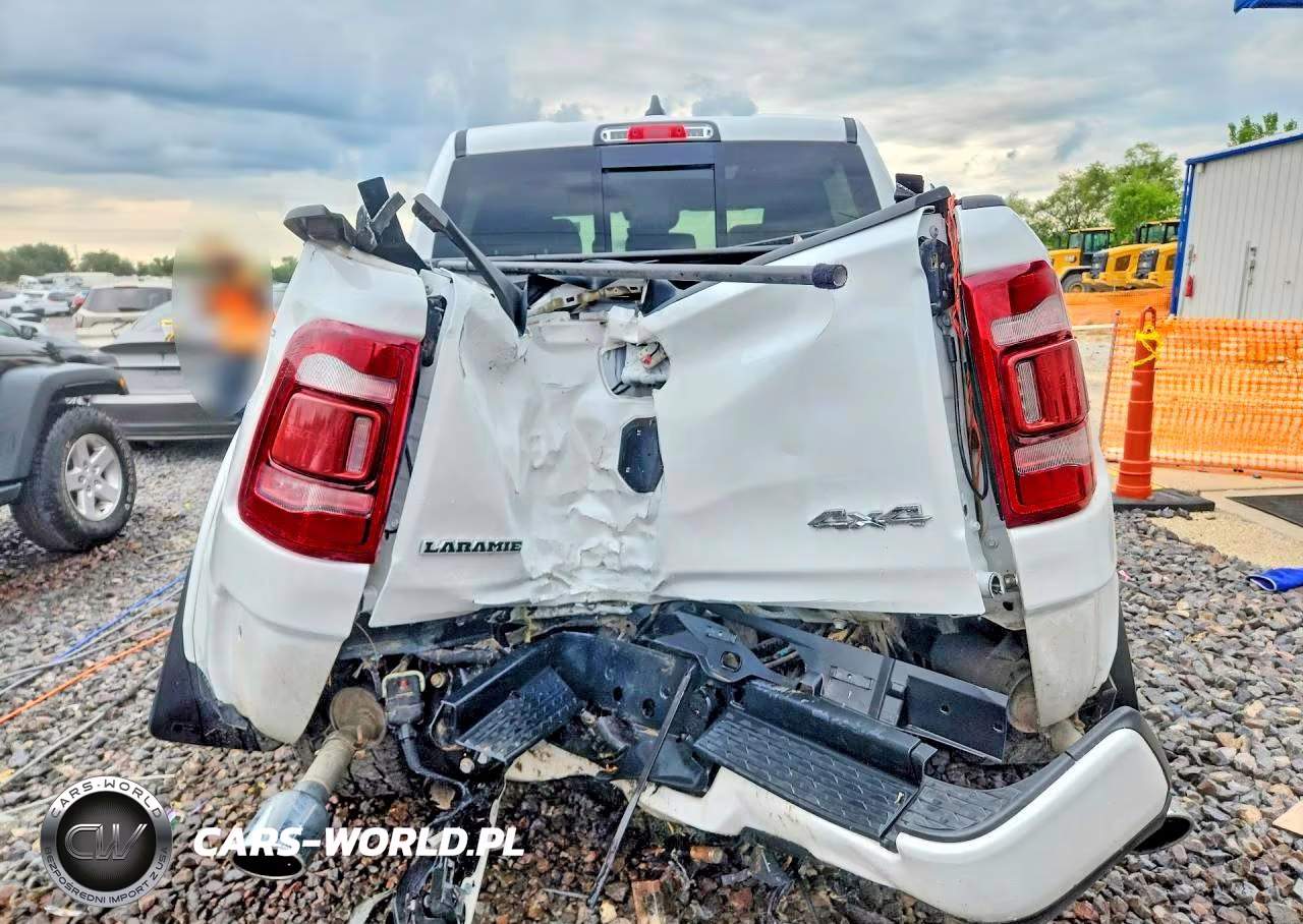 2021 Ram 1500 Laramie VIN:1C6SRFJT5MN521774 - 6