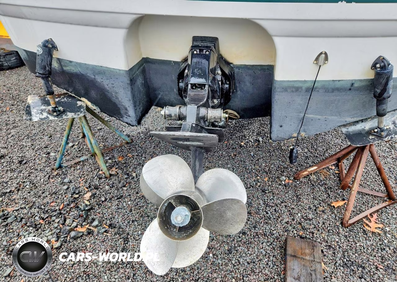 1996 Chaparral Boats 25 Signature VIN:FGBC0210E696 - 7