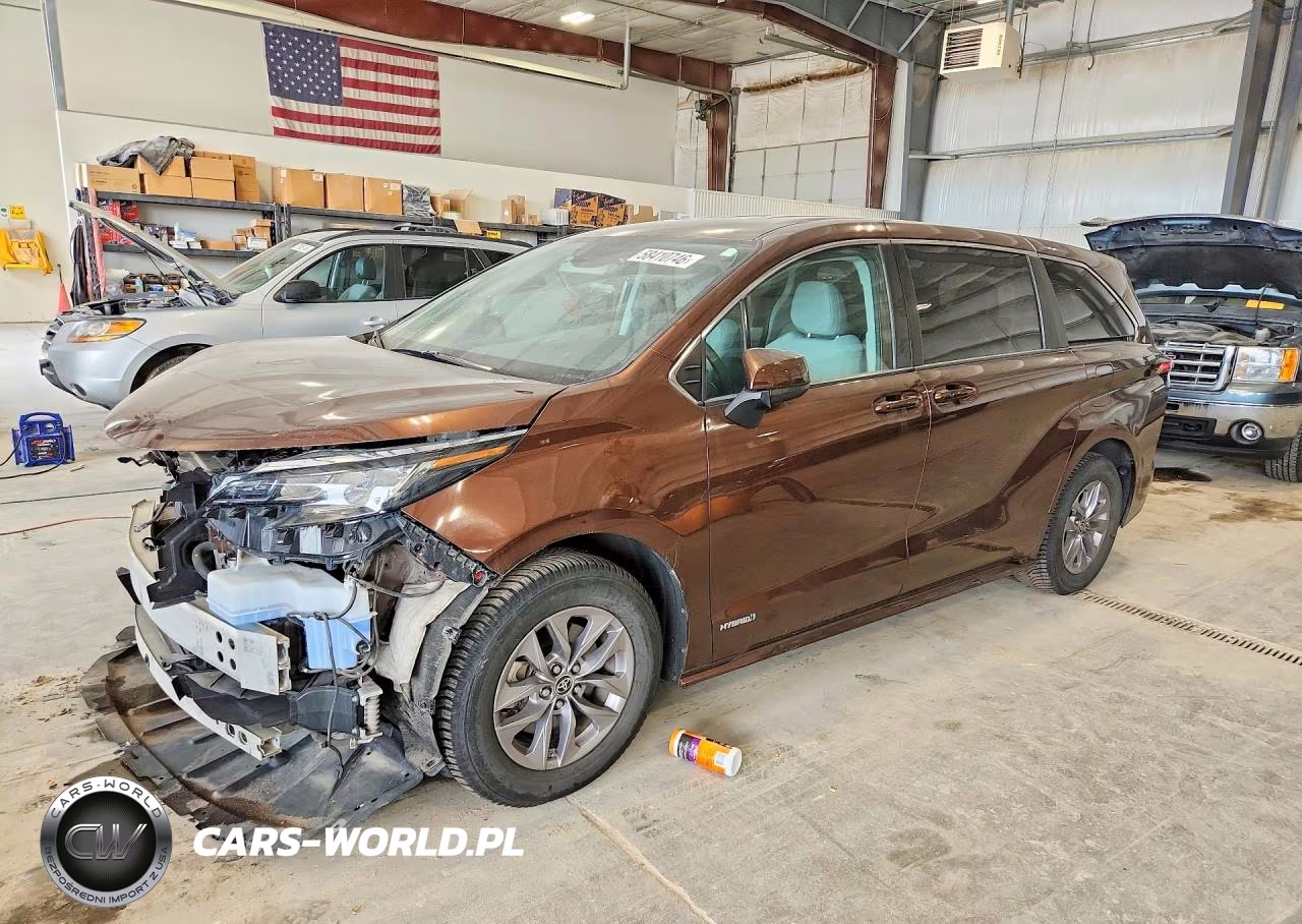 2021 Toyota Sienna Le – zdjęcie 1 z 14