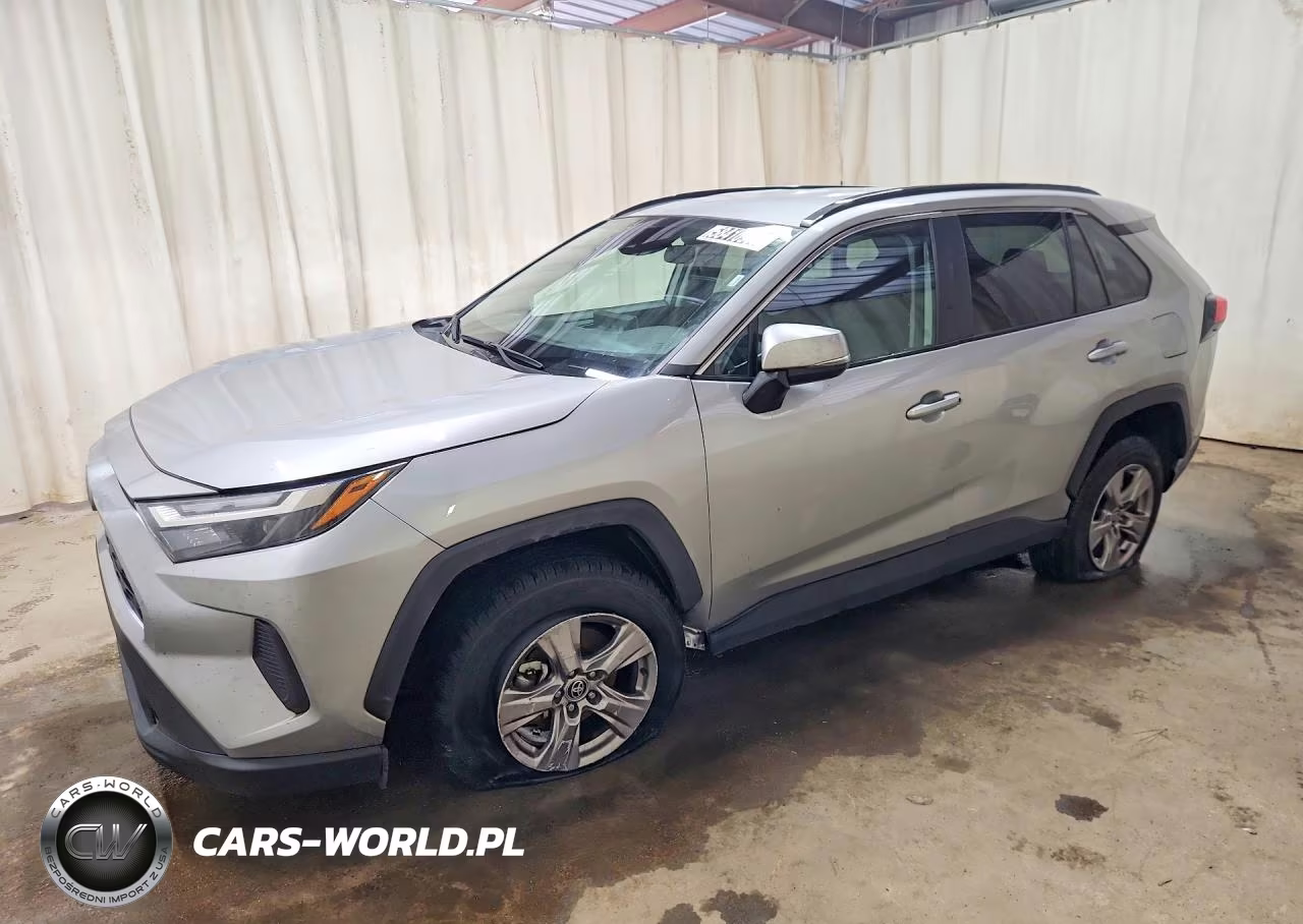 2025 Toyota Rav4 Xle – zdjęcie 1 z 13