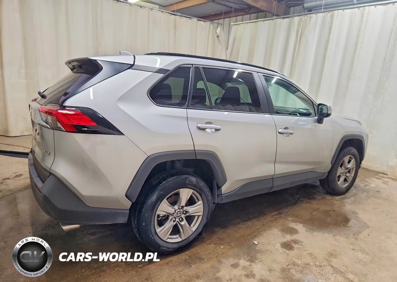 2025 Toyota Rav4 Xle VIN:2T3W1RFV1SW387333 - 3