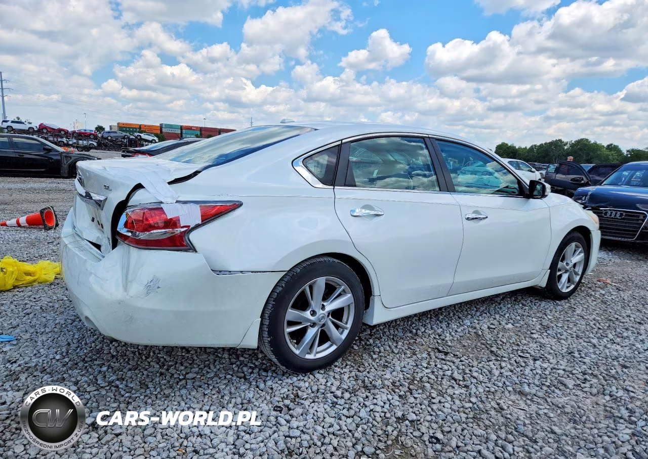 2014 Nissan Altima 2.5 VIN:1N4AL3AP4EC118623 - 3