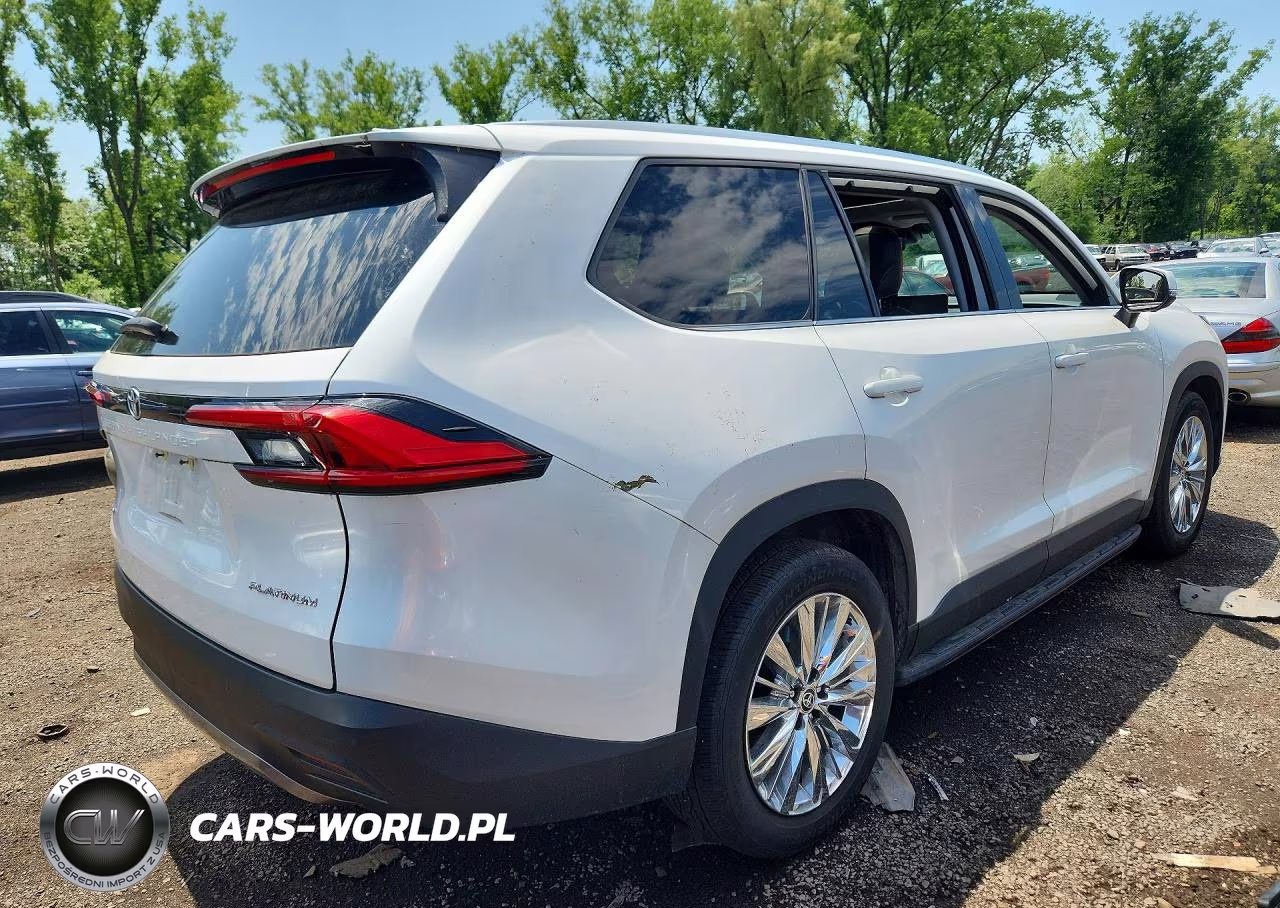 2024 Toyota Grand Highlander Xle VIN:5TDAAAB57RS043907 - 3