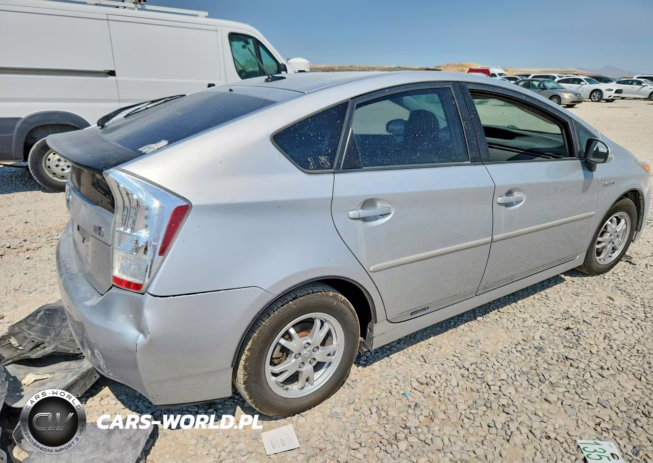2011 Toyota Prius Four VIN:JTDKN3DU1B0288008 - 3