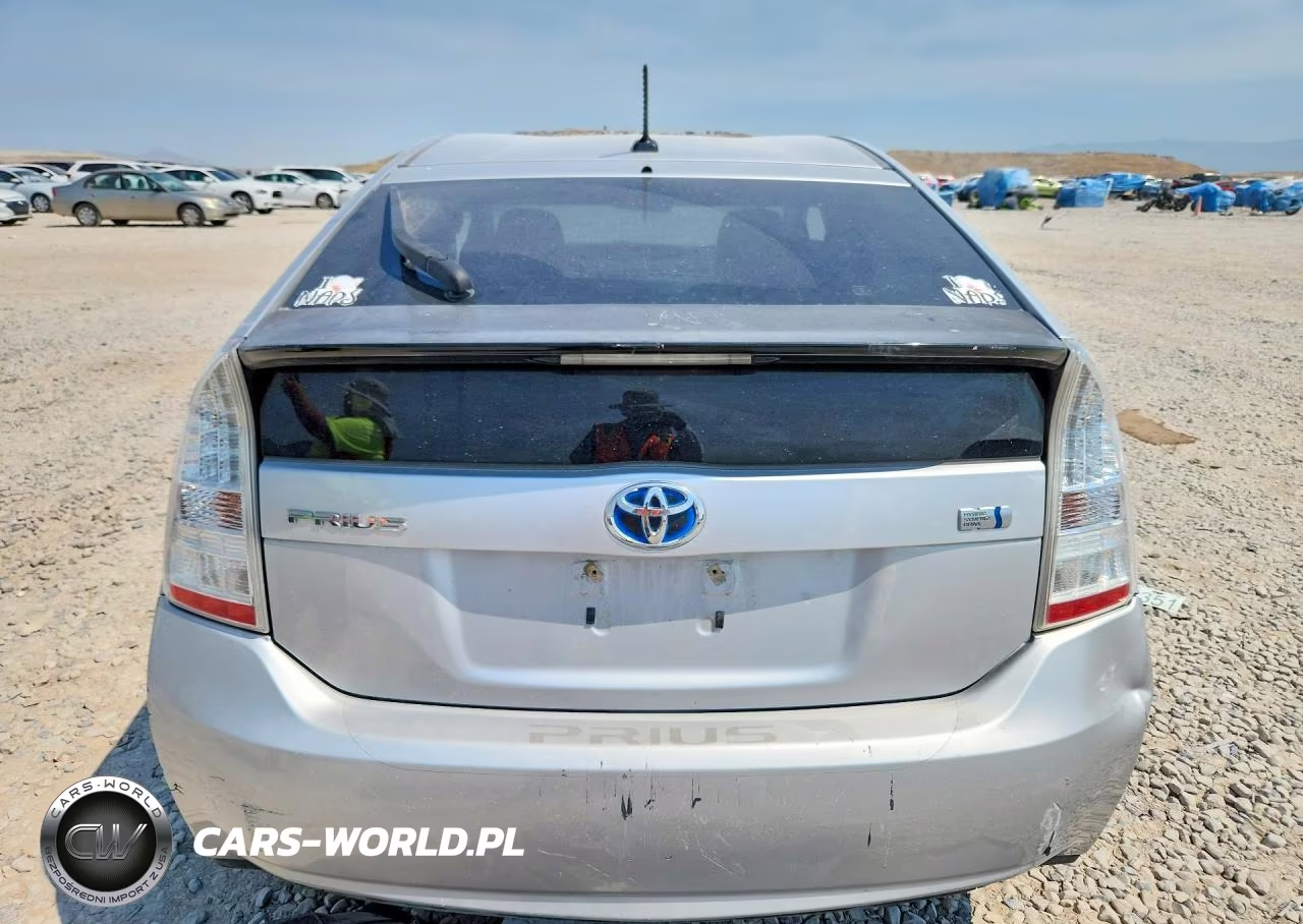 2011 Toyota Prius Four VIN:JTDKN3DU1B0288008 - 6