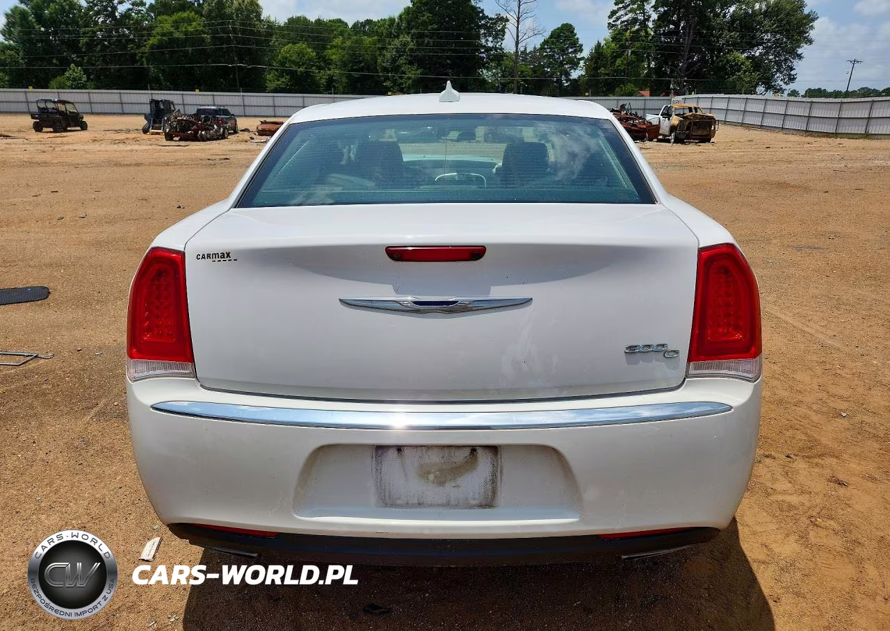 2017 Chrysler 300C VIN:2C3CCAEG1HH645820 - 6