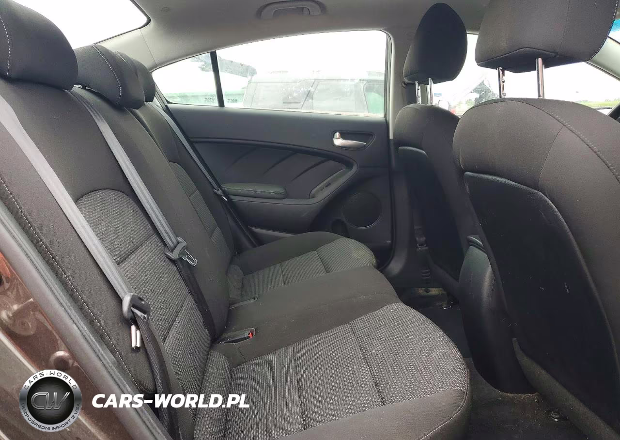 2018 Kia Forte Lx VIN:3KPFK4A79JE190512 - 10