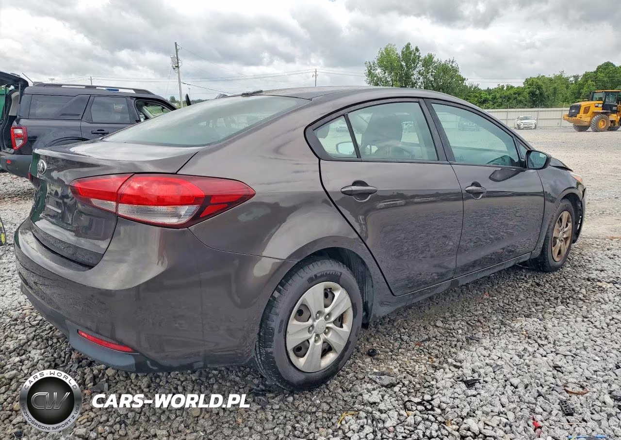 2018 Kia Forte Lx VIN:3KPFK4A79JE190512 - 3