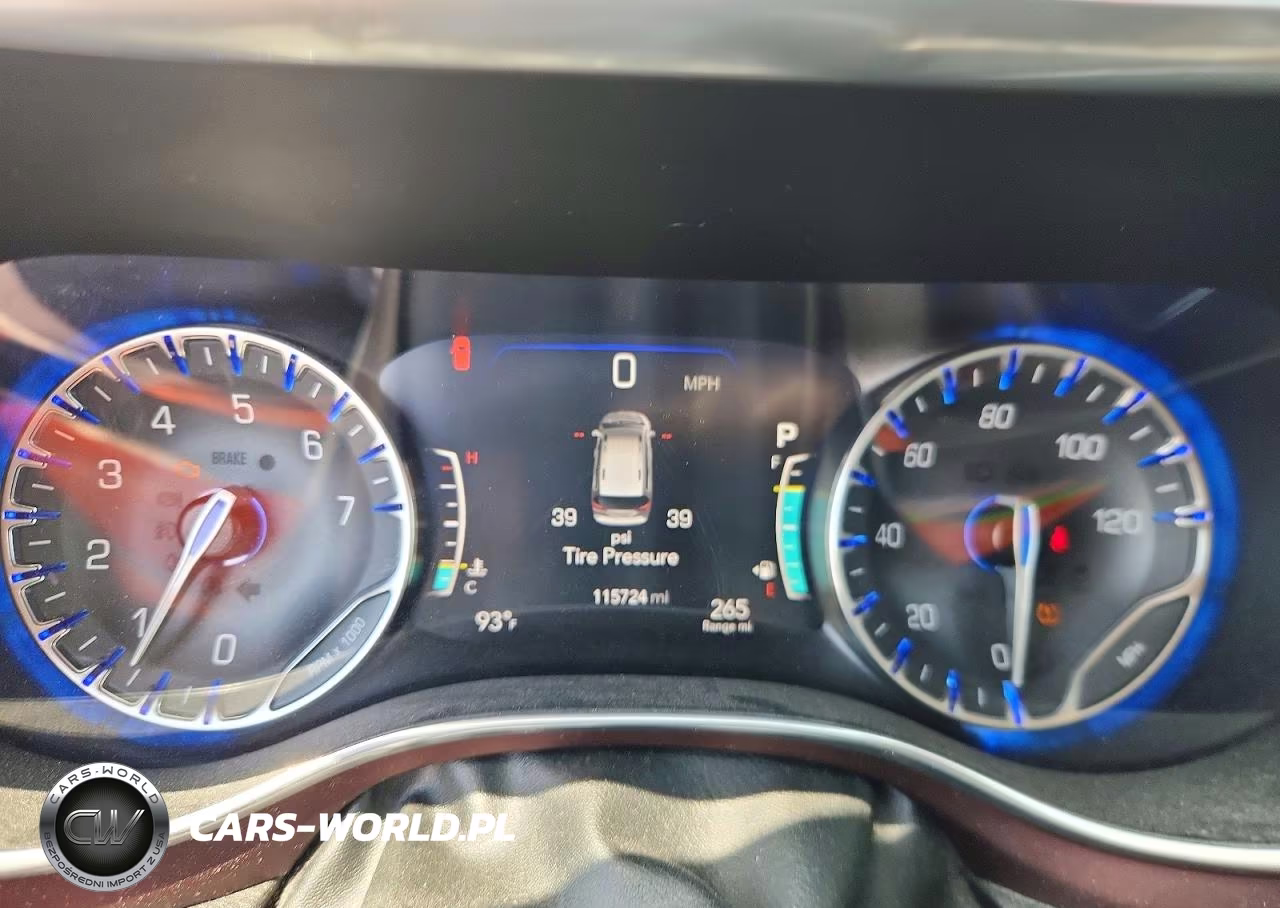 2020 Chrysler Pacifica Limited VIN:2C4RC1GG1LR156369 - 9