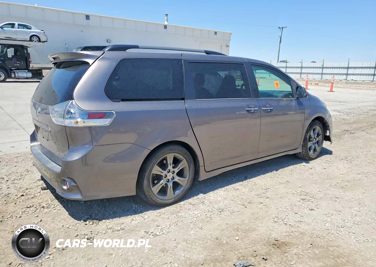 2016 Toyota Sienna Se VIN:5TDXK3DC4GS756937 - 3