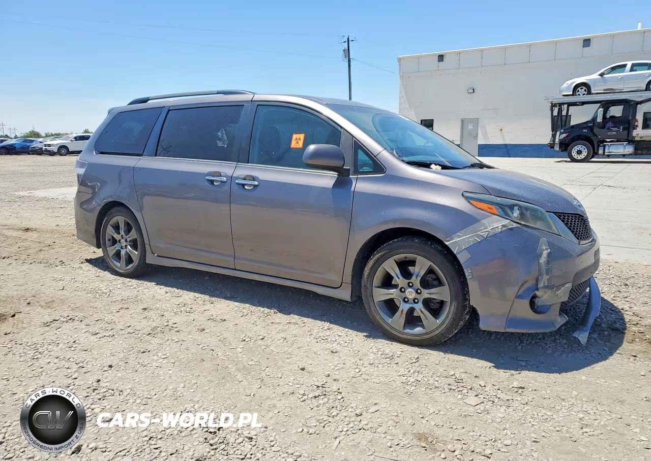 2016 Toyota Sienna Se VIN:5TDXK3DC4GS756937 - 4