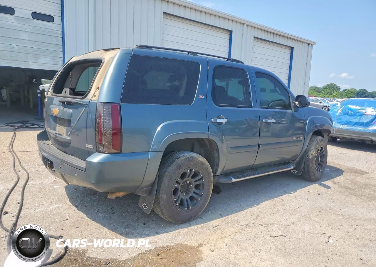 2008 Chevrolet Tahoe K1500 VIN:1GNFK13048R133302 - 3