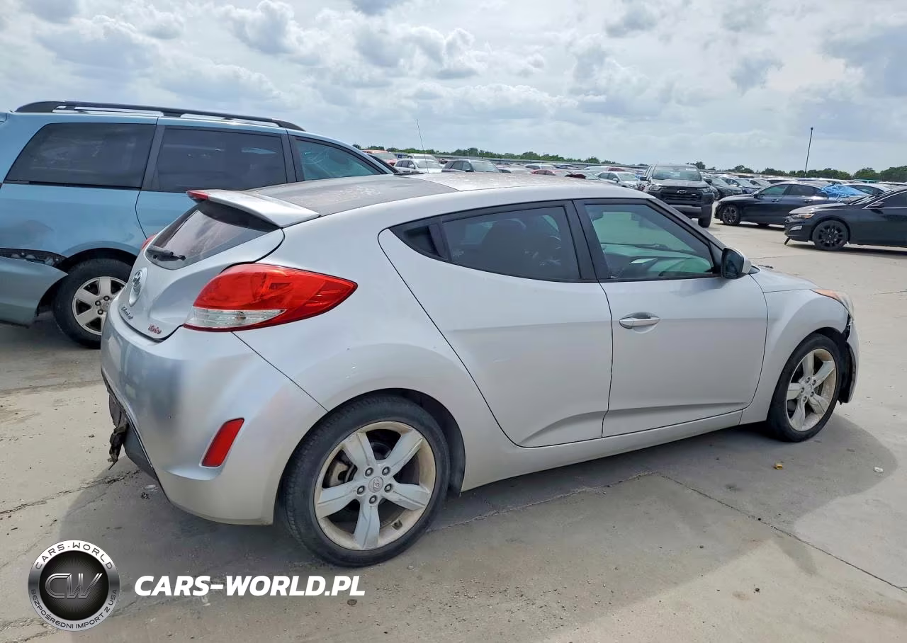 2013 Hyundai Veloster Base VIN:KMHTC6AD0DU117838 - 3