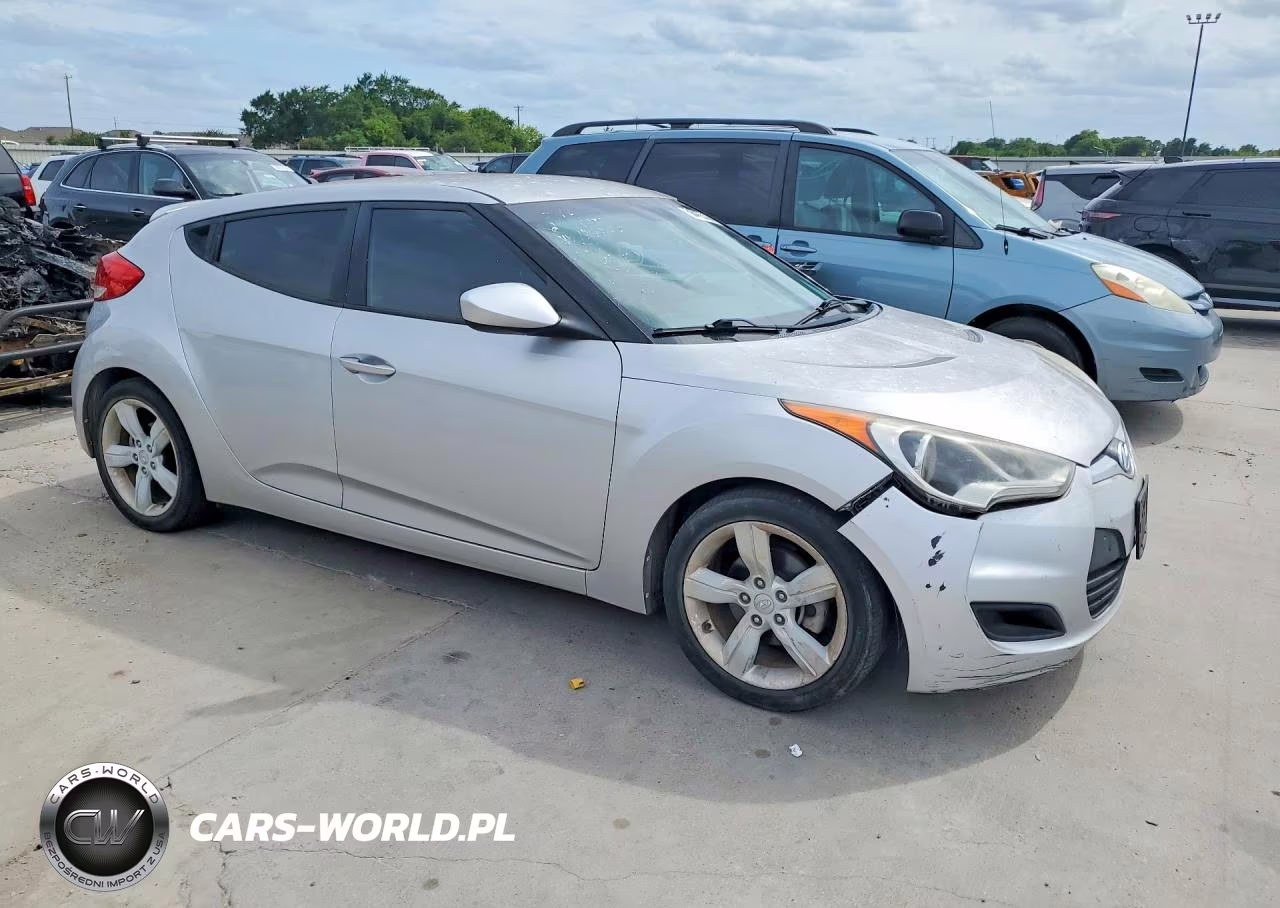 2013 Hyundai Veloster Base VIN:KMHTC6AD0DU117838 - 4