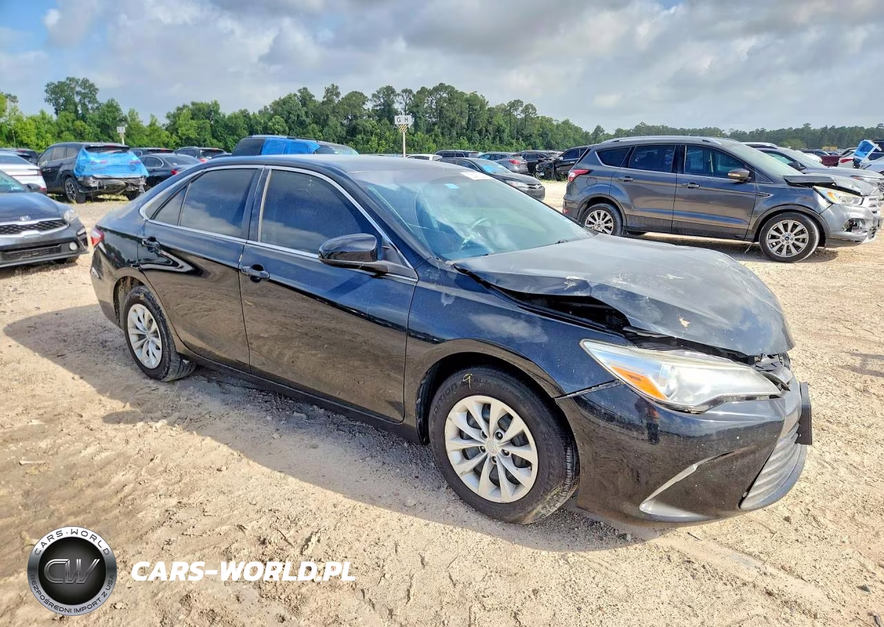 2017 Toyota Camry Le VIN:4T1BF1FK8HU814662 - 4