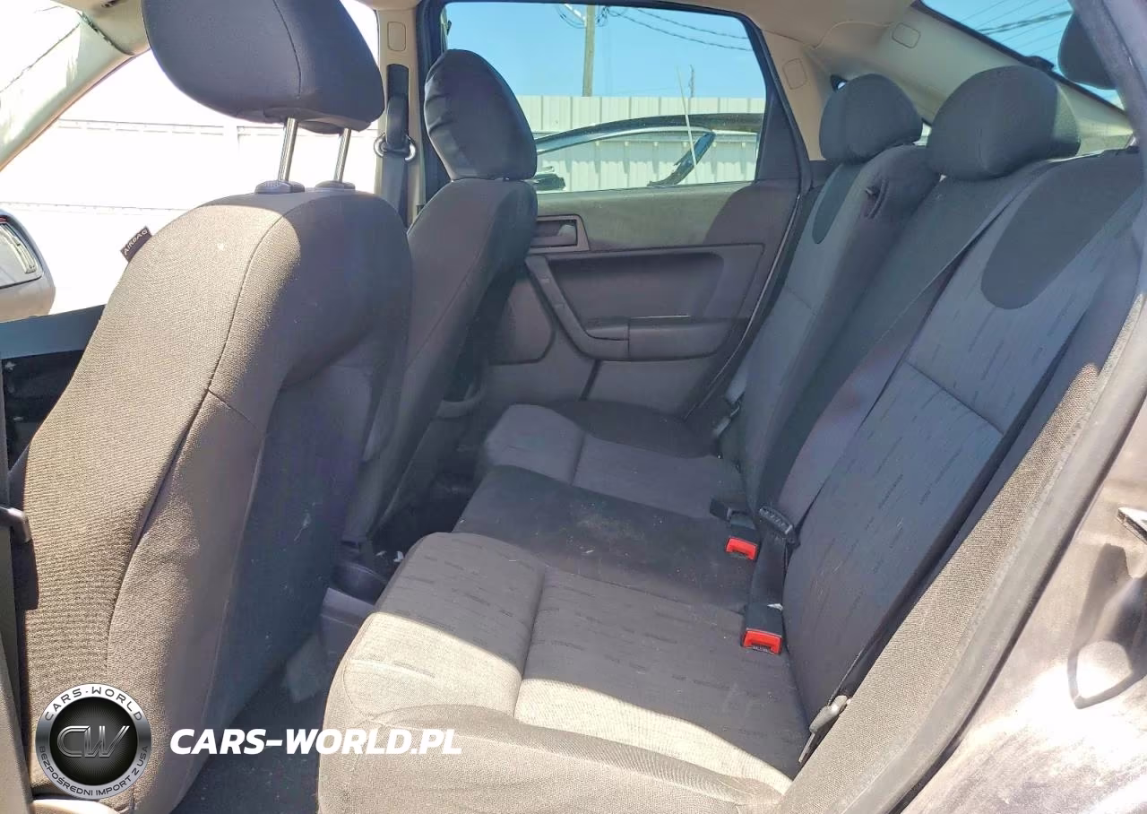 2009 Ford Focus Se VIN:1FAHP35NX9W129559 - 10