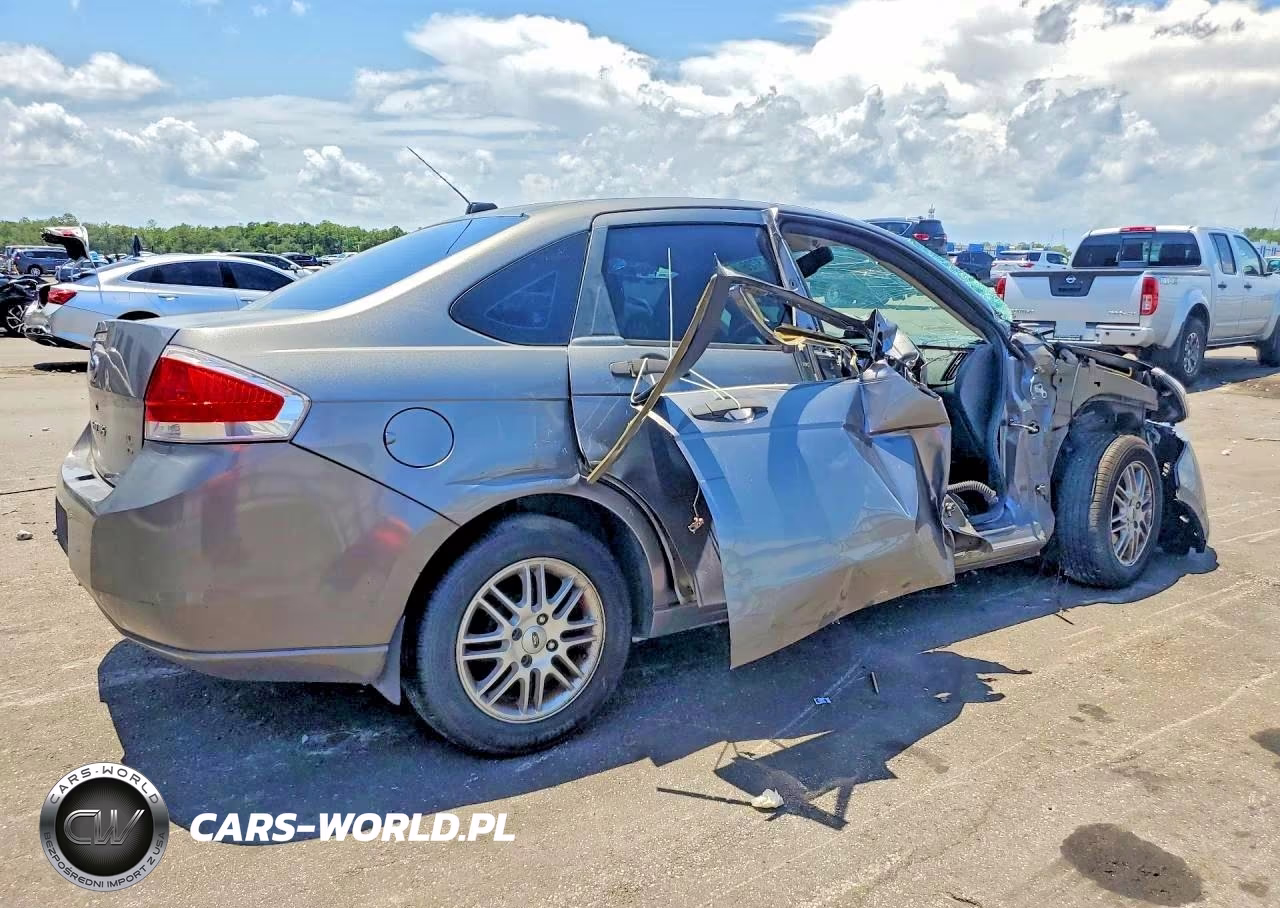 2009 Ford Focus Se VIN:1FAHP35NX9W129559 - 3