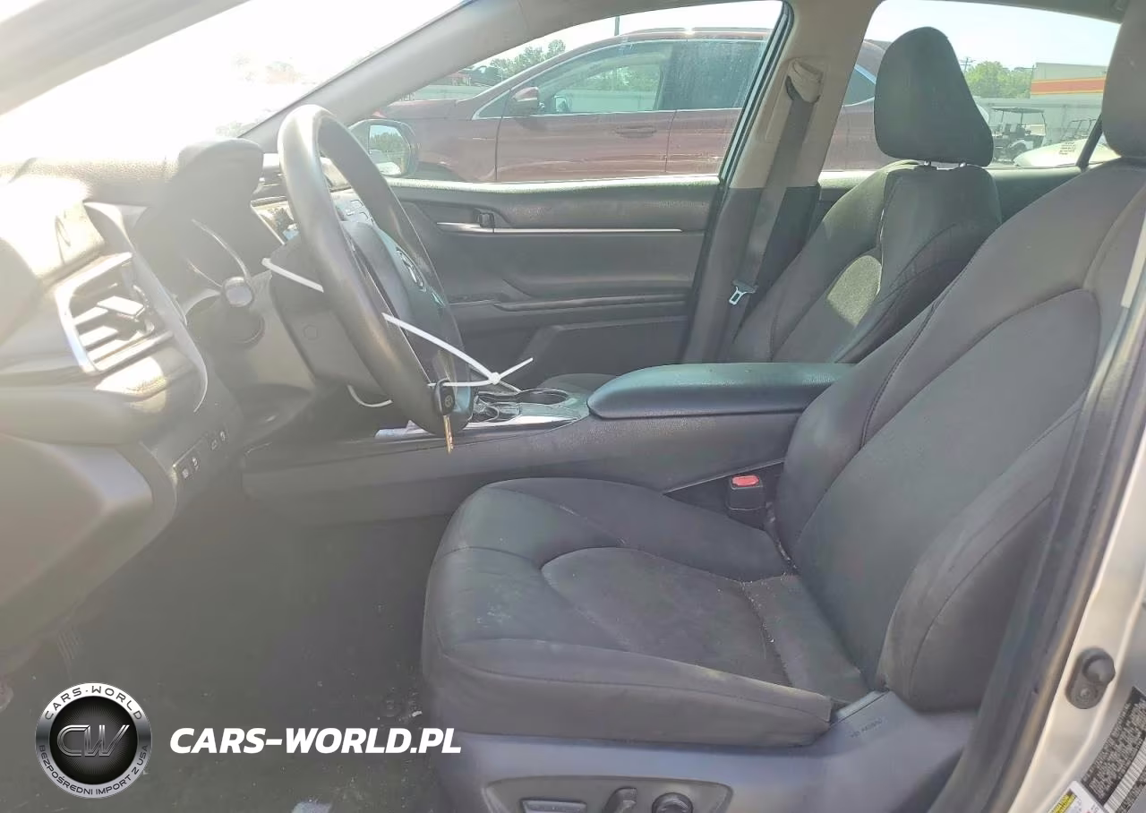 2018 Toyota Camry Le VIN:4T1B11HK1JU061140 - 7