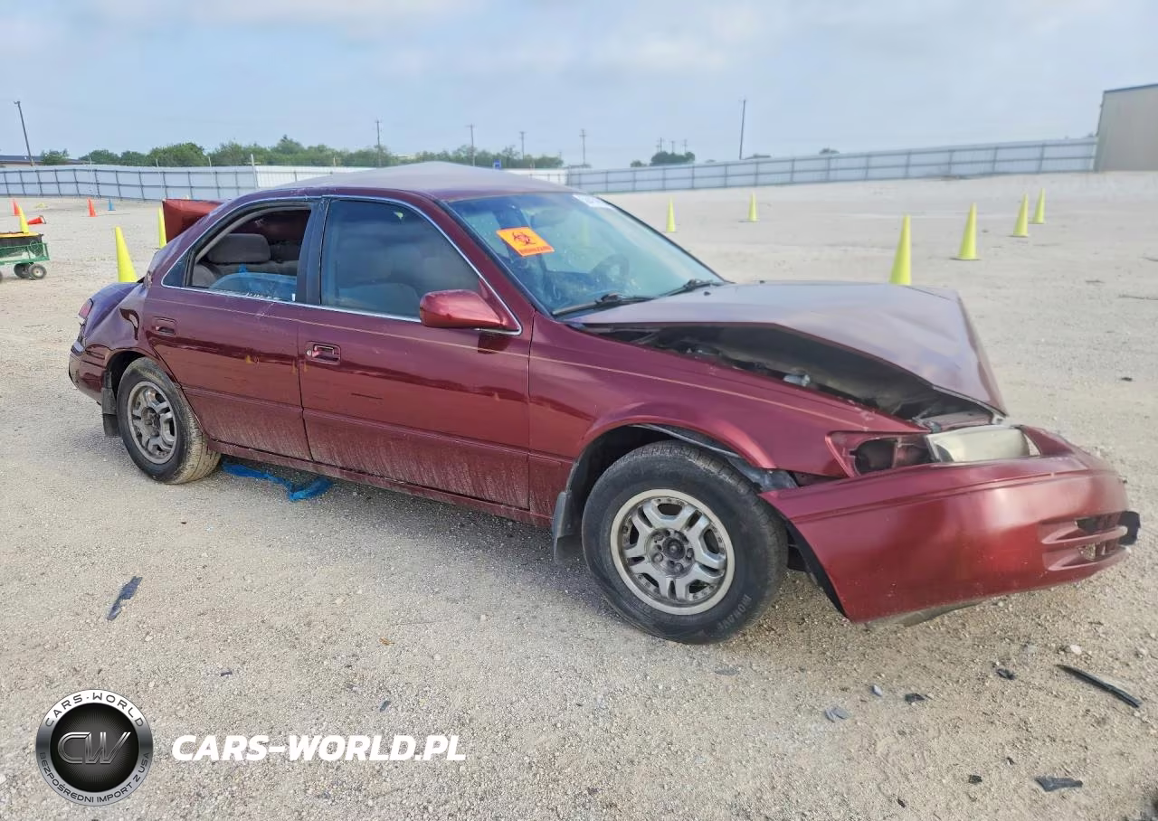 1999 Toyota Camry Le VIN:4T1BG28K4XU443000 - 4