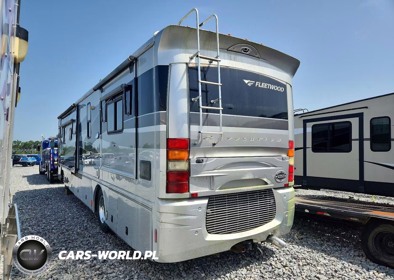 2005 Fleetwood Revolution Rv VIN:4UZAAHDC85CU04864 - 3