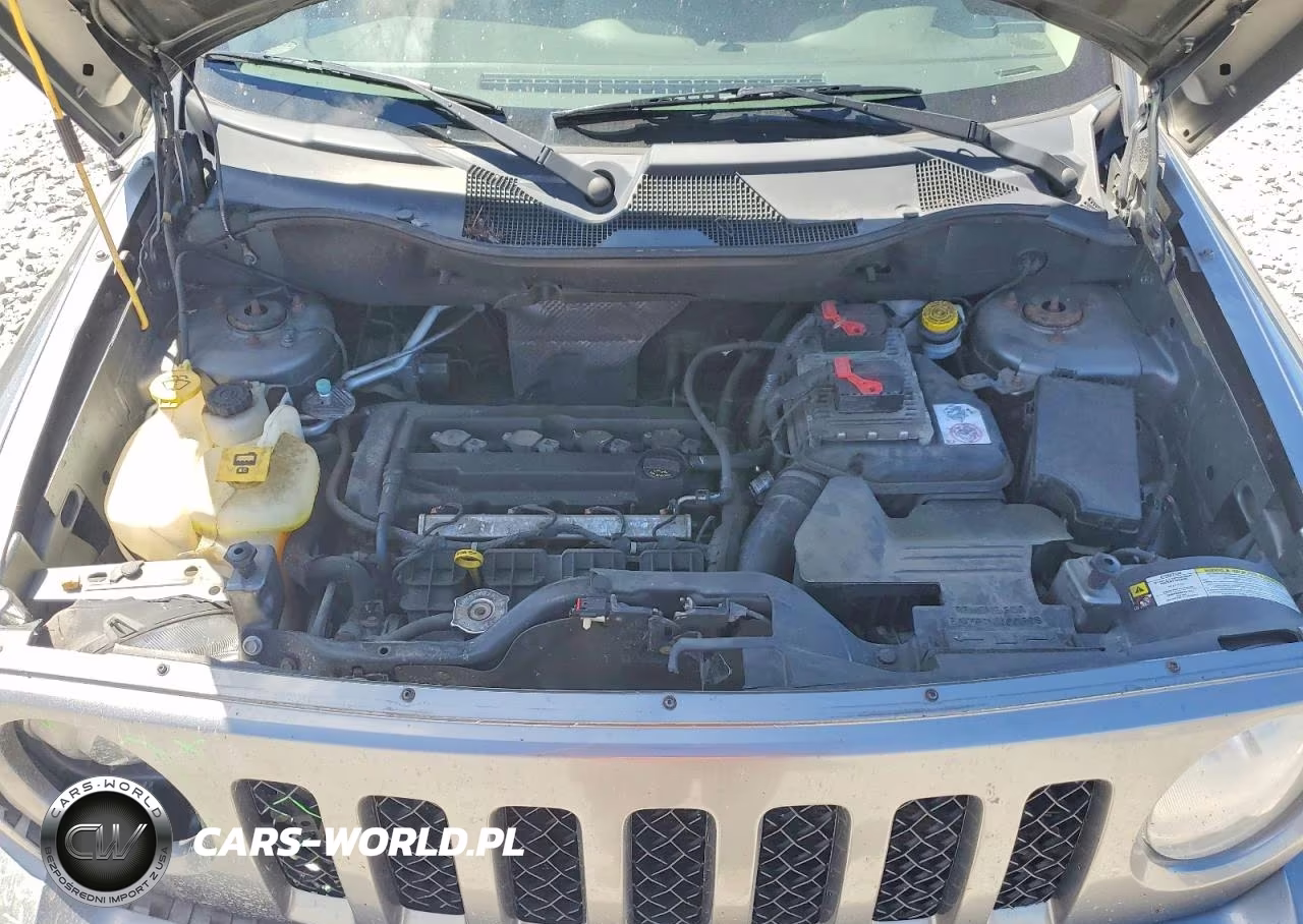 2012 Jeep Patriot Latitude VIN:1C4NJPFA2CD690262 - 12