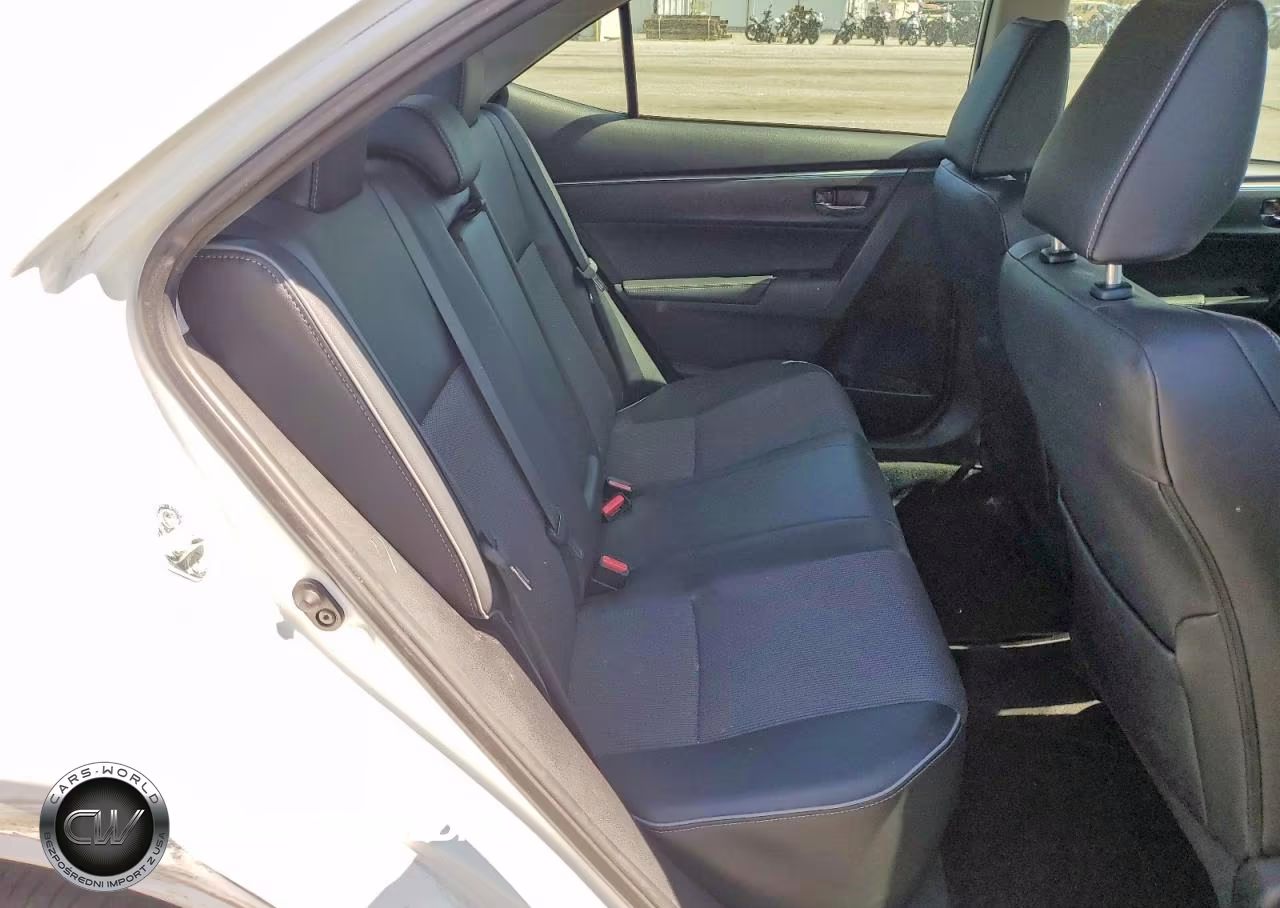 2015 Toyota Corolla S Plus VIN:5YFBURHE5FP350143 - 10