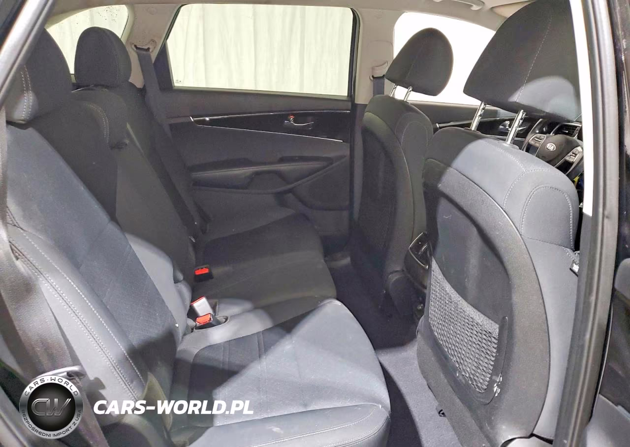 2019 Kia Sorento Lx VIN:5XYPGDA37KG574862 - 11