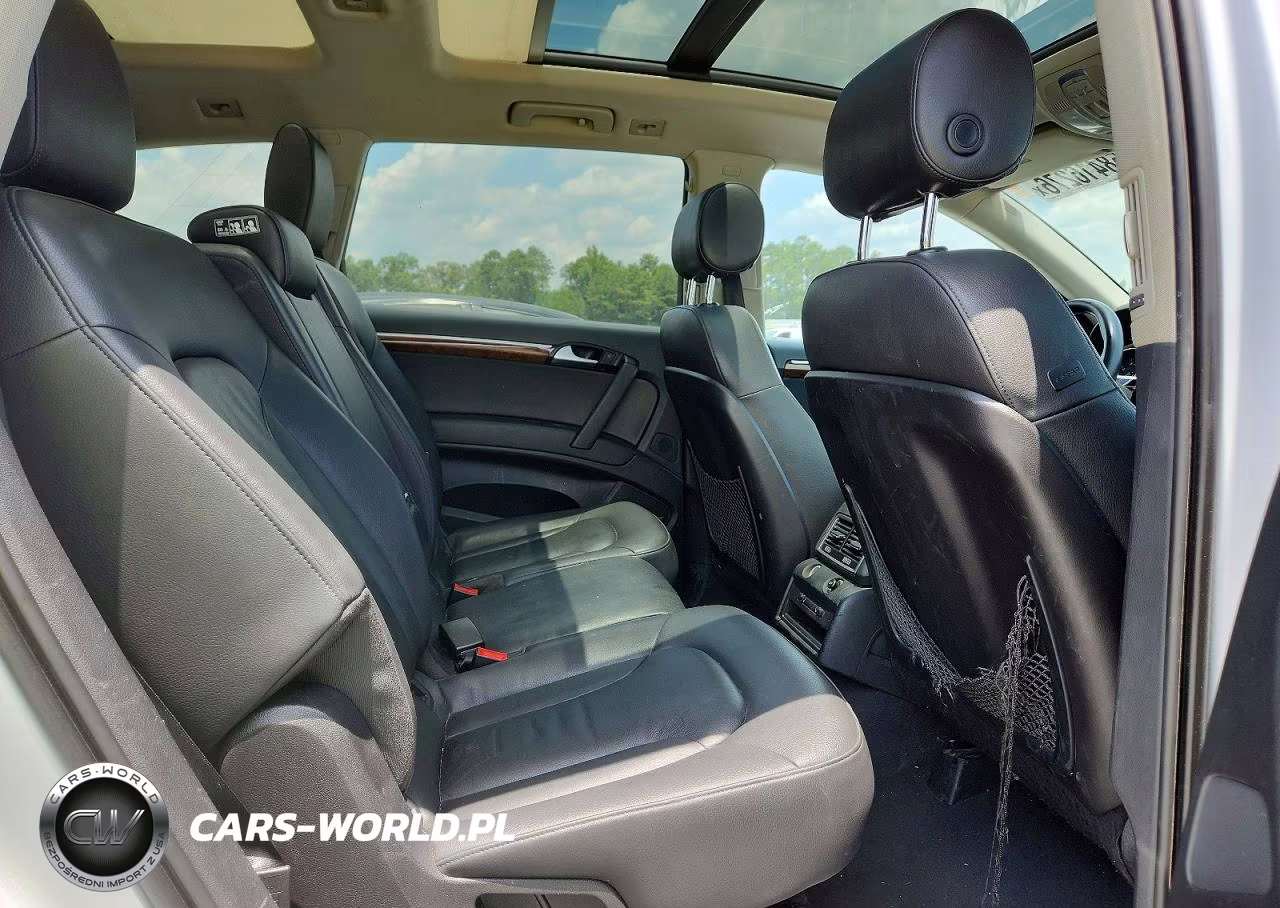 2015 Audi Q7 Premium Plus VIN:WA1LGAFE7FD000882 - 11