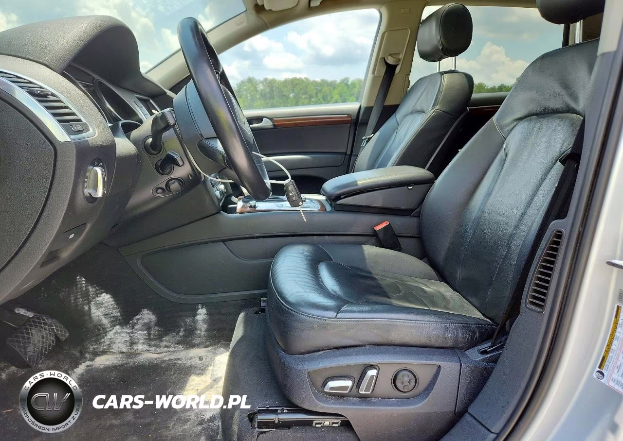 2015 Audi Q7 Premium Plus VIN:WA1LGAFE7FD000882 - 7