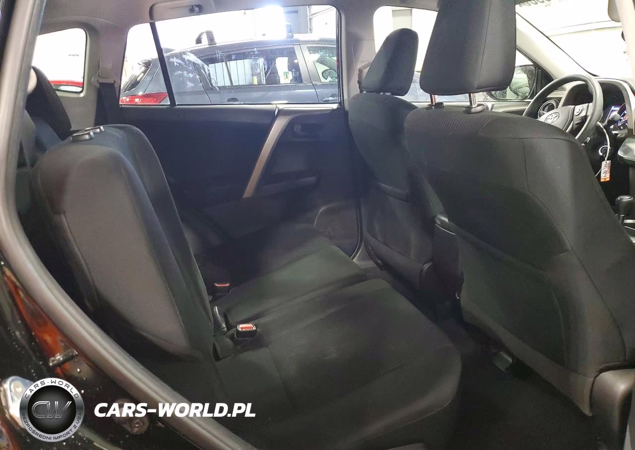 2018 Toyota Rav4 Le VIN:2T3BFREV2JW769385 - 11