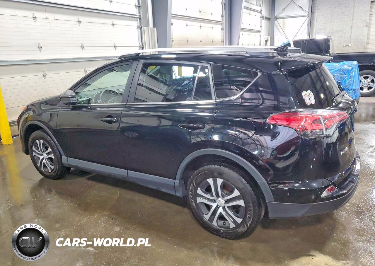 2018 Toyota Rav4 Le VIN:2T3BFREV2JW769385 - 2