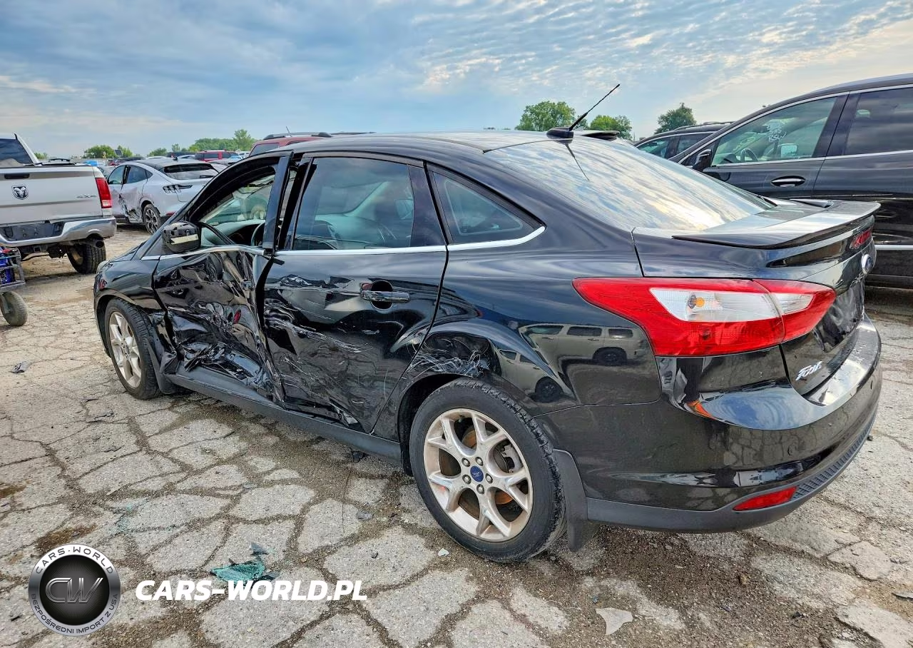 2014 Ford Focus Titanium VIN:1FADP3J2XEL107177 - 2