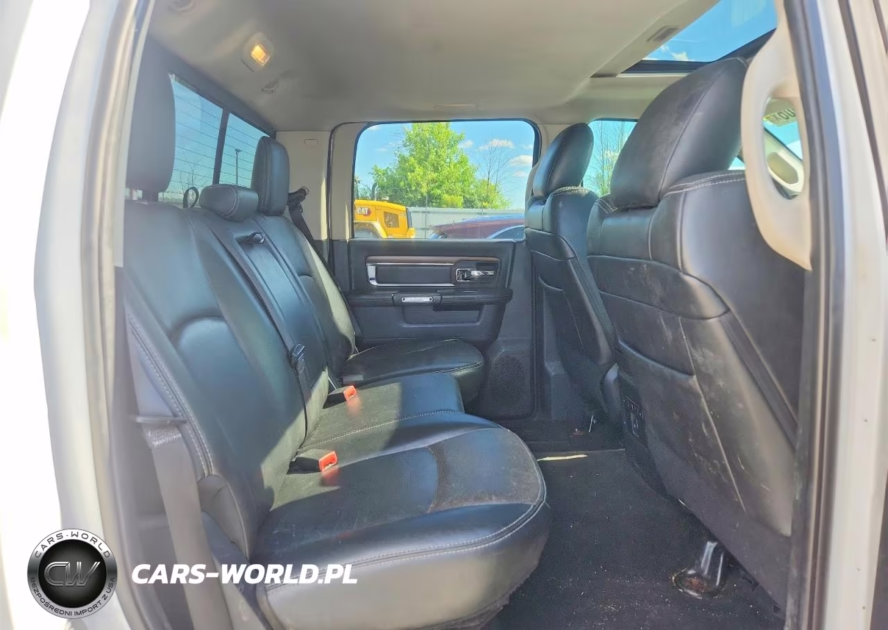 2015 Ram 1500 Laramie VIN:1C6RR7NT5FS767050 - 10