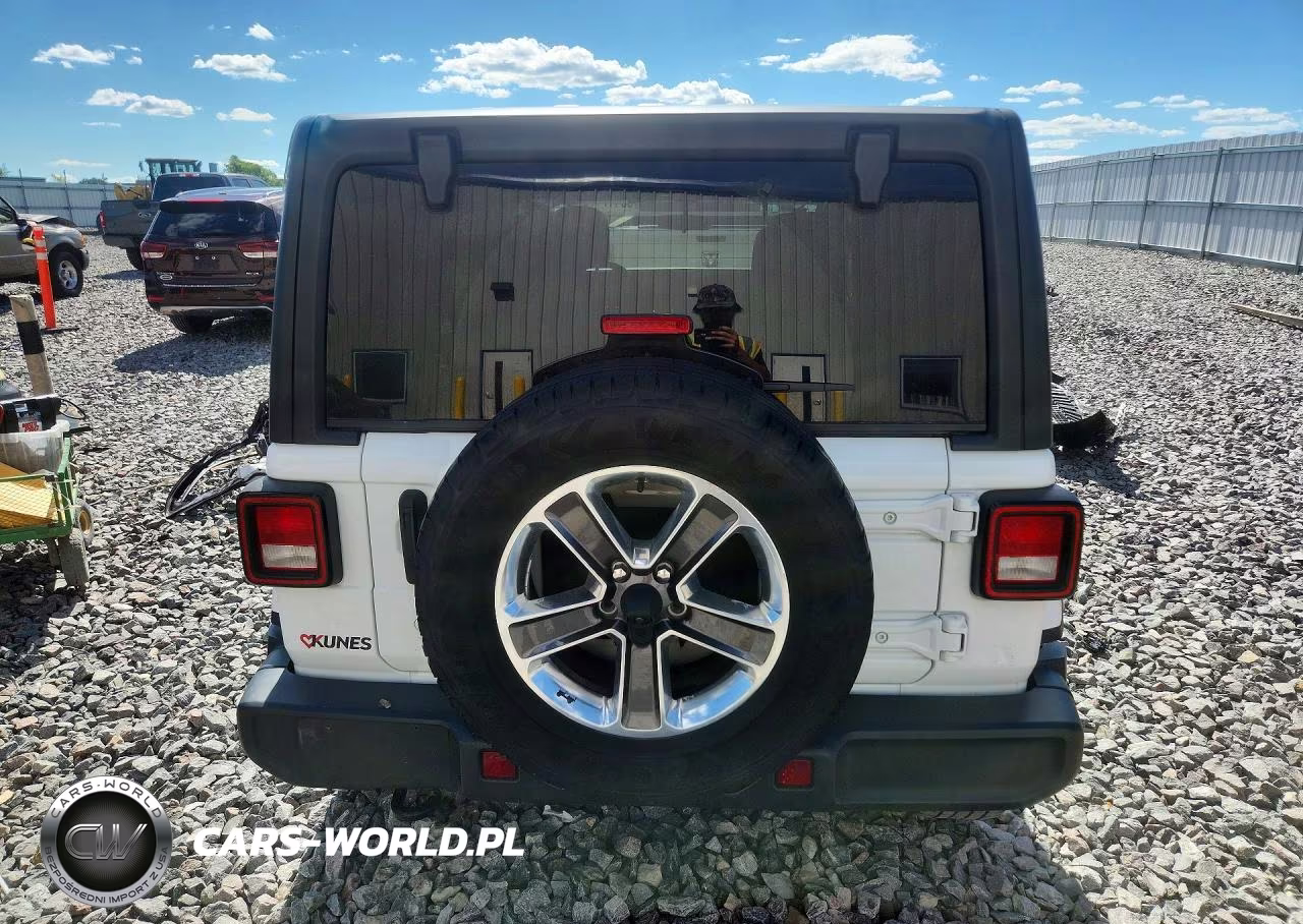 2020 Jeep Wrangler Unlimited Sahara VIN:1C4HJXEN5LW230115 - 6