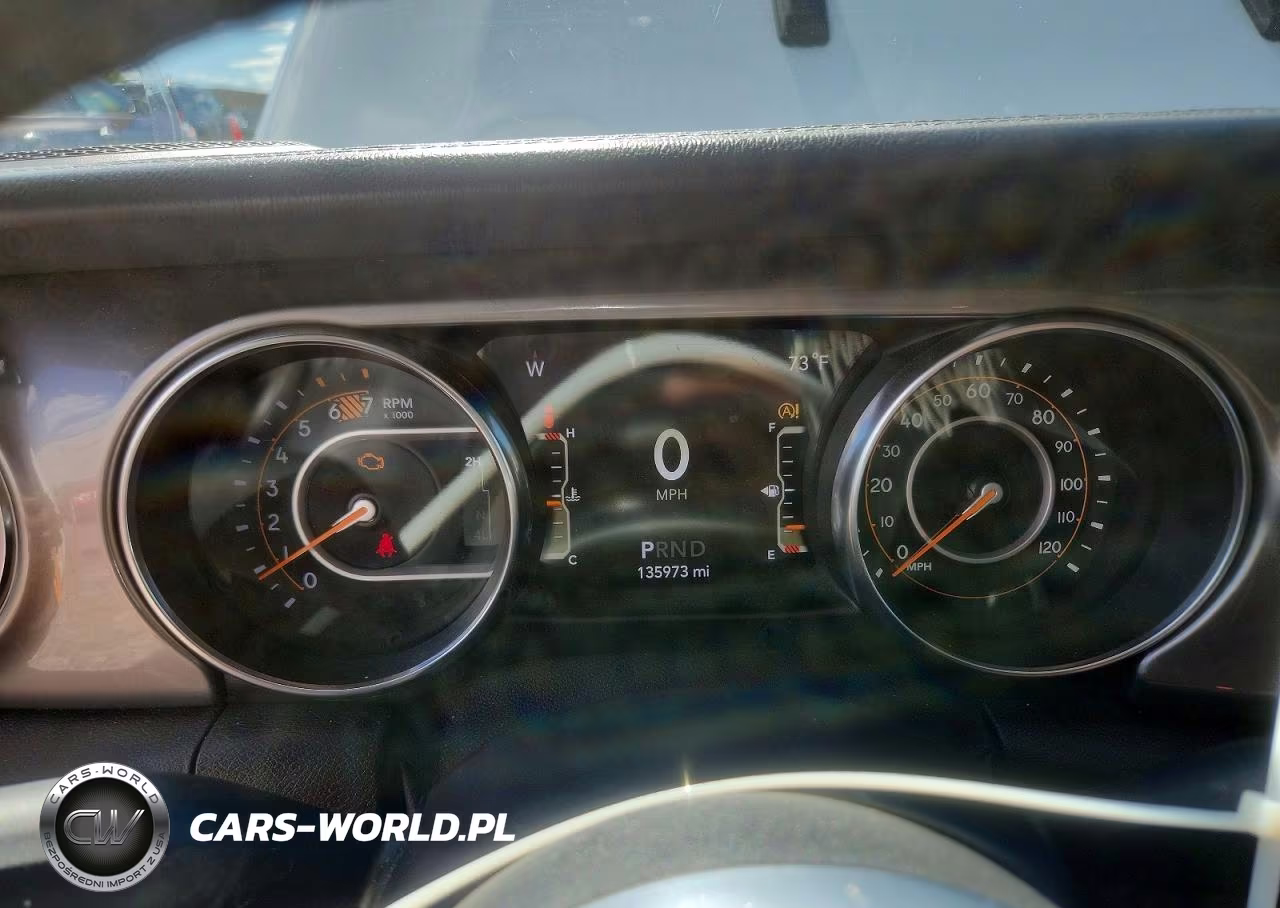 2020 Jeep Wrangler Unlimited Sahara VIN:1C4HJXEN5LW230115 - 9