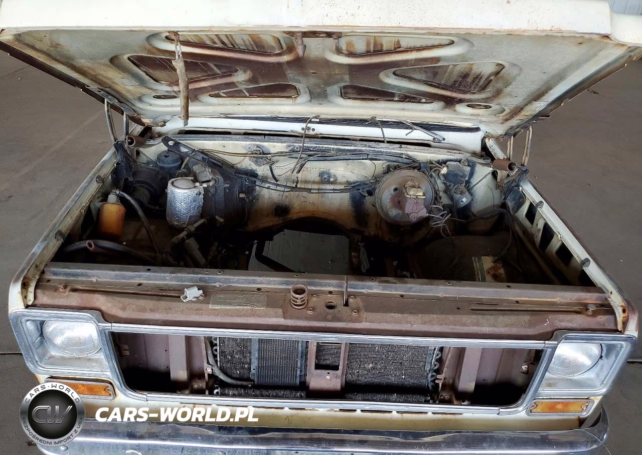 1973 Chevrolet Suburban VIN:CCZ163F128295 - 11