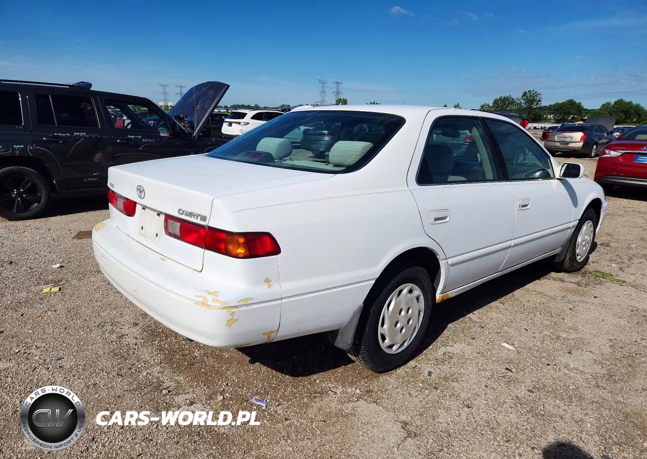 1999 Toyota Camry Le VIN:4T1BG28K7XU889481 - 3